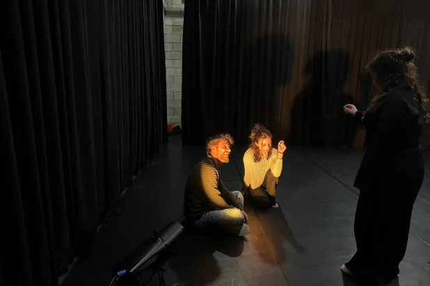 تُعرض المسرحية ابتداء من 18 الحالي (مسرح زقاق)