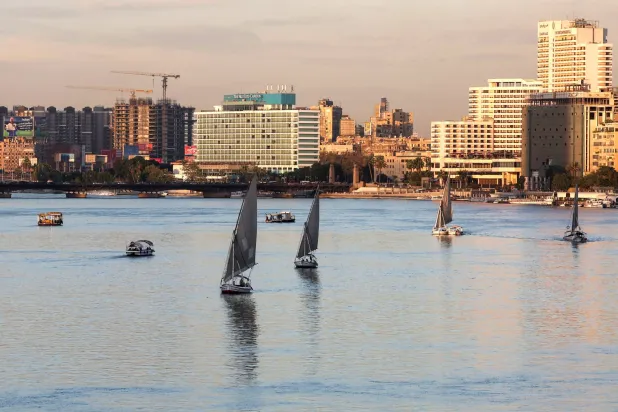 مراكب في نهر النيل بالعاصمة المصرية القاهرة (رويترز)