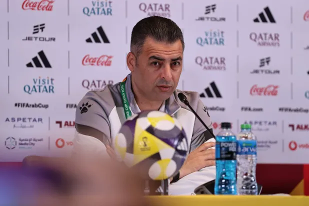 إيهاب أبو جزر مدرب منتخب فلسطين (تصوير: سعد العنزي)