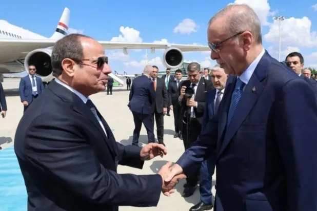 الرئيس المصري عبد الفتاح السيسي خلال استقبال نظيرة التركي في القاهرة فبراير 2024 (الرئاسة المصرية)