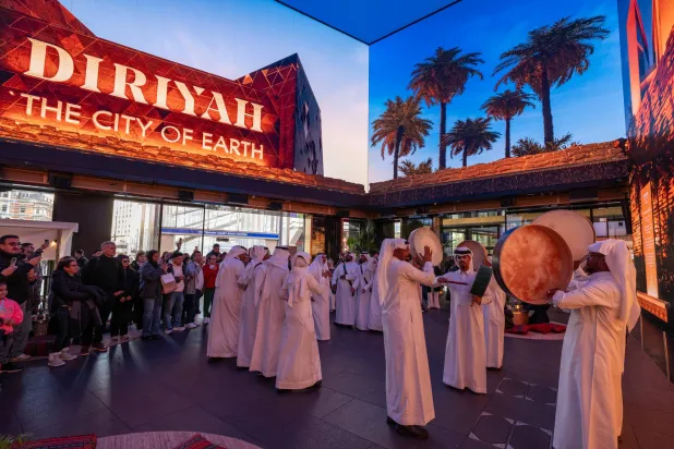 تحوّلت «رحلة من نور» في «أوترنت» لندن إلى نموذج جديد للسرد الثقافي باستخدام التكنولوجيا الغامرة (Outernet)