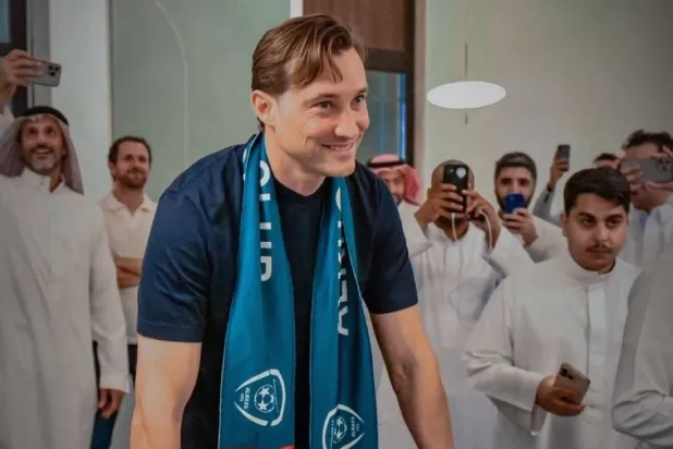 بن هاربورغ رئيس نادي الخلود (الشرق الأوسط)