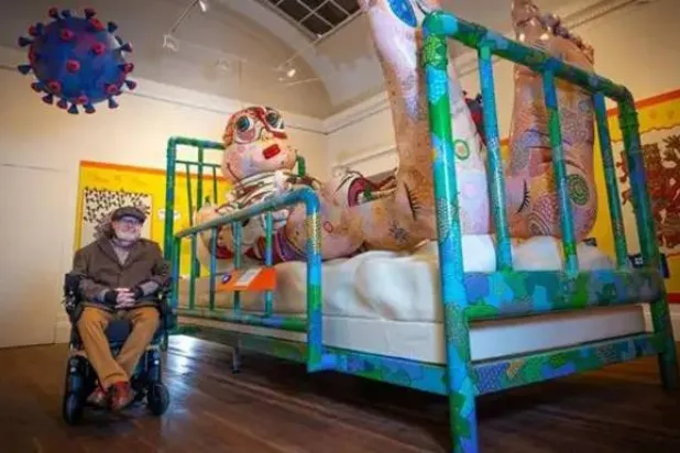 يلتقط لحظة مرضه القديم ويُحوّلها إلى احتفال بالحياة (إنستغرام)