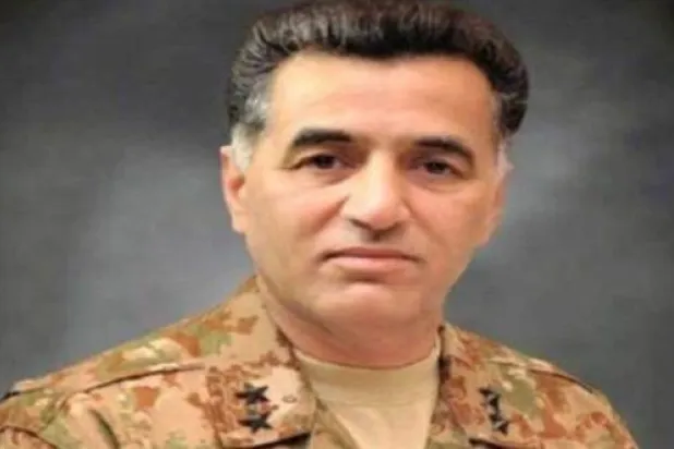 محكمة عسكرية حكمت على فيض حميد رئيس المخابرات السابق بالسجن 14 عاماً بعد إدانته بـ4 تهم من بينها التدخل في السياسة (متداولة)