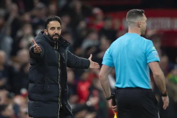 روبن أموريم المدير الفني لفريق مانشستر يونايتد (إ.ب.أ)