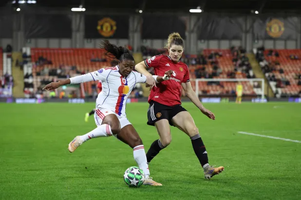 كرة القدم النسائية تواجه تحدياً فريداً (أ.ف.ب)