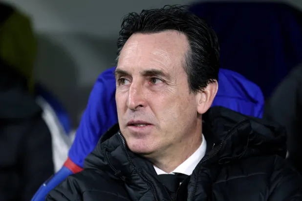 أوناي إيمري المدير الفني لفريق أستون فيلا الإنجليزي (رويترز)