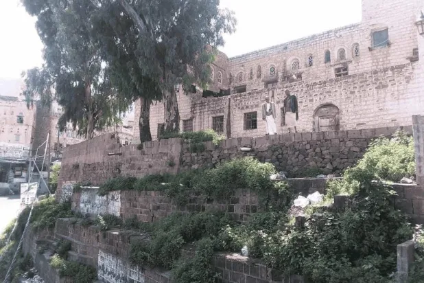 متحف إب مغلق وتحول إلى مسكن… والقطع الأثرية نُقلت إلى المخازن (إعلام محلي)
