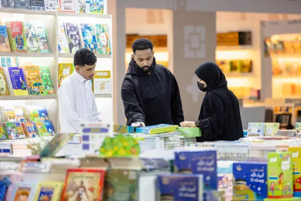 أكثر من 1000 دار نشر ووكالة محلّية ودولية تُشارك في المعرض (الشرق الأوسط)