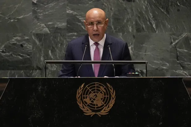 الرئيس الموريتاني أقال 12 مسؤولاً من مناصبهم بسبب شبهات فساد (أ.ب)