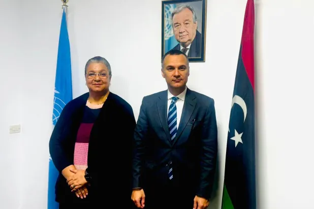 تيتيه والقائم بالأعمال المصري تامر الحفني في لقاء بطرابلس (البعثة الأممية)