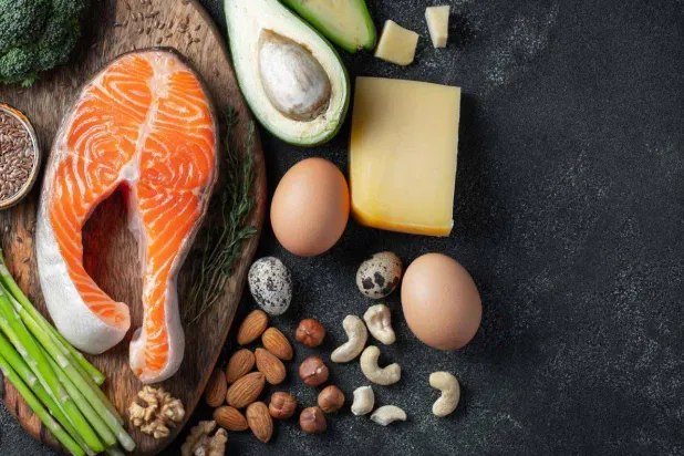 أطعمة «الكيتو» تُعزّز طاقة الدماغ وتُساعد على الوقاية من ألزهايمر (جامعة كاليفورنيا)