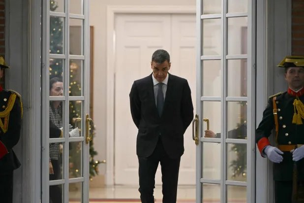 إسبانيا: استمرار الضغوط على الحزب الاشتراكي الحاكم مع تزايد الفضائح