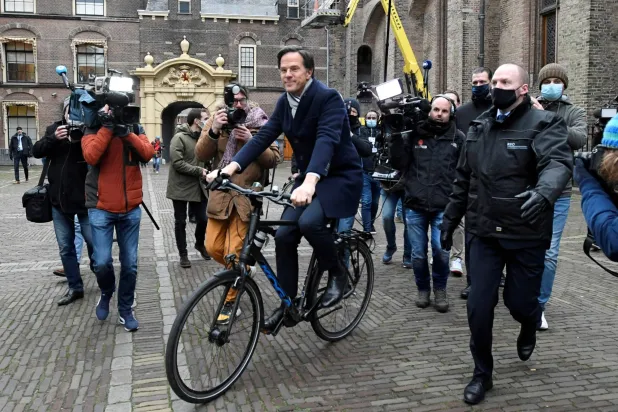 Dutch Prime Minister Mark Rutte leaves the Parliament building, amid the coronavirus disease (COVID-19) lockdown, in The Hague, Netherlands January 15, 2021. REUTERS/Piroschka van de Wouw REFILE - CORRECTING CITY
