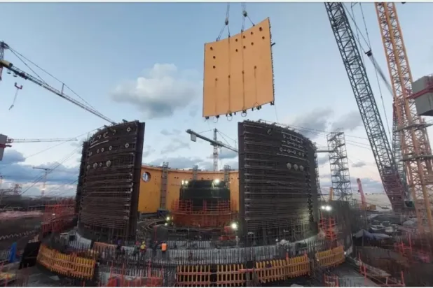 جانب من أعمال إنشاء محطة «الضبعة» النووية في يونيو الماضي (هيئة المحطات النووية المصرية)