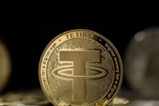 يتضمن عرض «تيثر» الاستحواذ على حصة شركة «إكسور» القابضة في يوفنتوس (تيثر)