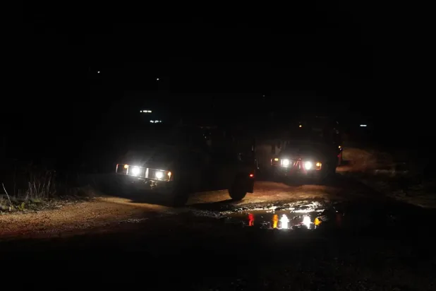 İsrail askeri araçları Suriye'nin güneyindeki bölgelere girdi. (İsrail ordusu)