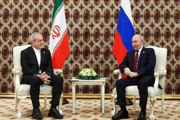 Russian President Vladimir Putin and Iranian President Masoud Pezeshkian on the sidelines of the Peace Summit in Ashgabat, Turkmenistan, on Friday (Tasnim). 