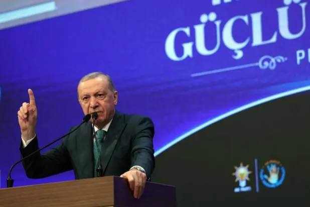 Cumhurbaşkanı Recep Tayyip Erdoğan, AK Parti'nin düzenlediği bir etkinlikte konuşurken, 9 Aralık 2025 (Cumhurbaşkanlığı)