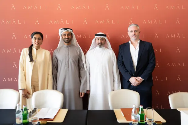 «آمالي» العقارية تمنح «دتكو» عقد الأعمال الرئيسة لمشروع في «جزر العالم»