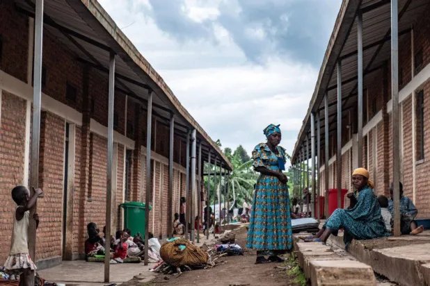 مواطنون من الكونغو الديمقراطية فروا من القتال إلى منطقة آمنة (أ.ف.ب)