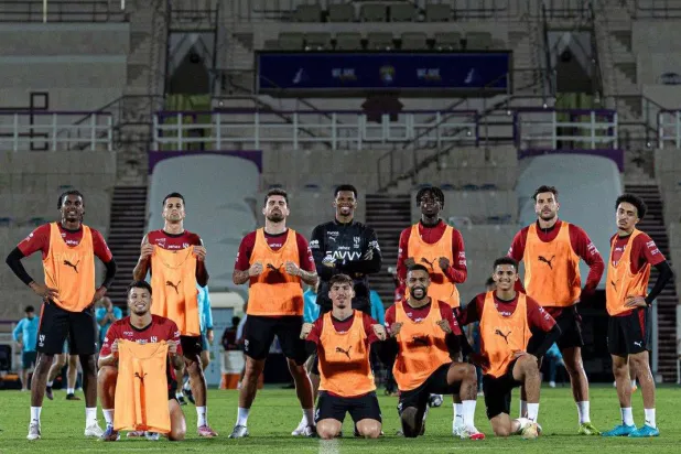 الهلال يتحرك لتجديد عقود المطيري وريان وهارون والهدهود 