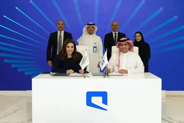 جانب من اتفاقية التعاون الاستراتيجي بين «موبايلي» والمنتدى الاقتصادي العالمي (الشرق الأوسط)