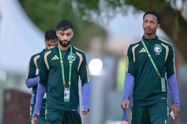 هوساوي وأبو الشامات في طريقهما لمران الأخضر الأخير (تصوير: بشير صالح) 