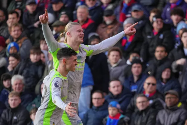 هالاند وفودين أبطال انتصار سيتي على كريستال بالاس (أ.ب)