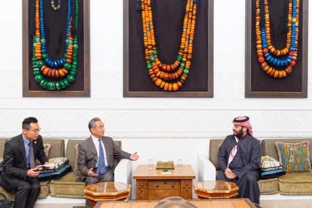 ولي العهد السعودي خلال مباحثاته مع وزير الخارجية الصيني (واس)