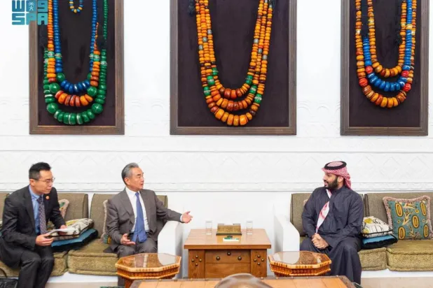 The Saudi Crown Prince met on Sunday with the Chinese Minister of Foreign Affairs in Riyadh. SPA