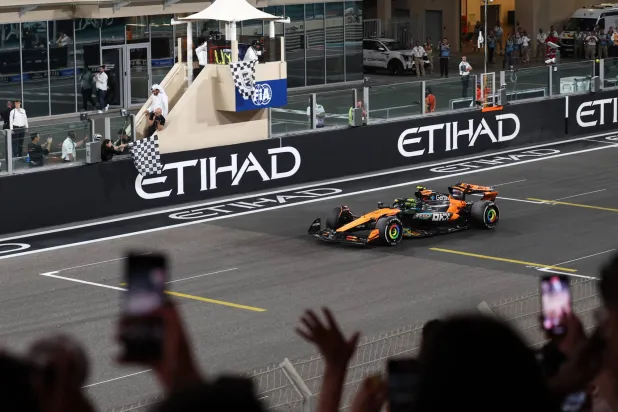 تعود جائزة البرتغال الكبرى المقرر إقامتها في بورتيماو إلى روزنامة بطولة العالم للفورمولا واحد (إ.ب.أ)