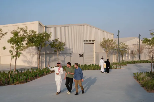 الإعلان عن قائمة الفنانين المشاركين في بينالي الدرعية للفن المعاصر 2026