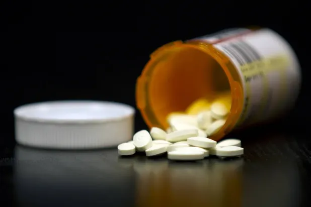 حبة دواء مركبة للسيطرة طويلة المدى على ضغط الدم 