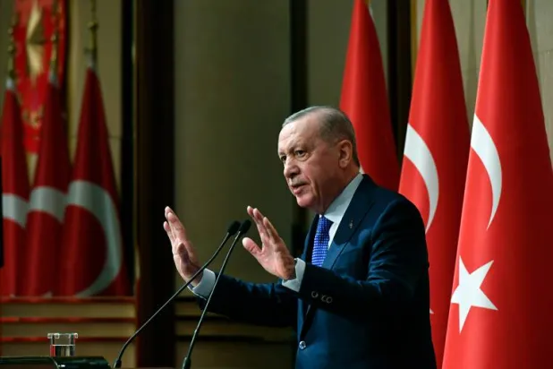 الرئيس التركي رجب طيب إردوغان خلال خطاب أمام المؤتمر السنوي لسفراء تركيا بالخارج (الرئاسة التركية) 