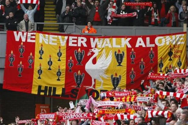 احتفالات ليفربول بلقب الدوري الإنجليزي شابها حادث الدهس المتعمد (رويترز)