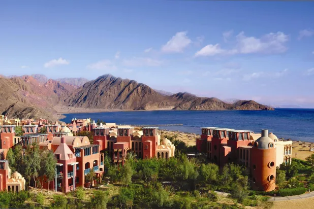 أحد المنتجعات السياحية الفاخرة في مدينة طابا (هيئة تنشيط السياحة)