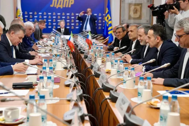 Iranian Foreign Minister Abbas Araghchi meets with Russian legislators in Moscow. (Iranian Foreign Ministry) 