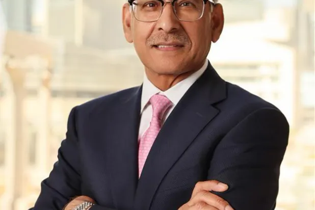 الدكتور محمود خان الرئيس التنفيذي لمؤسسة هيفولوشن (تصوير تركي العقيلي - الشرق الأوسط 1)