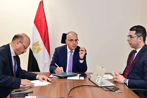 وزير الري المصري هاني سويلم يتابع إجراءات تحديث مراكز التنبؤ والرصد في اجتماع الأربعاء (وزارة الموارد المائية والري المصرية)