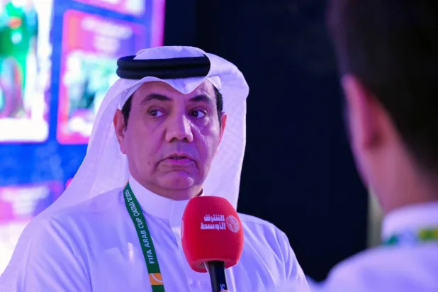 الدكتور رجاء الله السلمي في حديثه للشرق الأوسط (تصوير: بشير صالح)