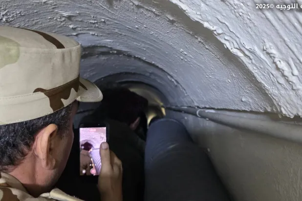 خلال معاينة دبلوماسيين نفقاً لـ«حزب الله» حيّده الجيش اللبناني في منطقة جنوب الليطاني (مديرية التوجيه)