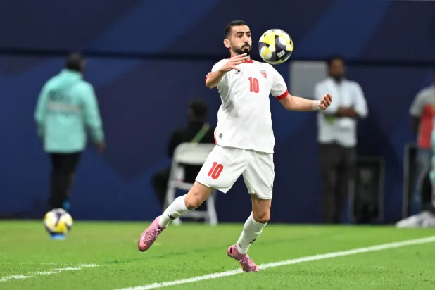 أحمد عرسان أحد أبرز أوراق النشامى في البطولة (تصوير: بشير صالح)