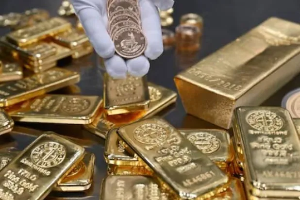 سبائك ذهبية محفوظة في غرفة الخزائن بمقر دار الذهب «برو أوروم» في ميونيخ (رويترز)