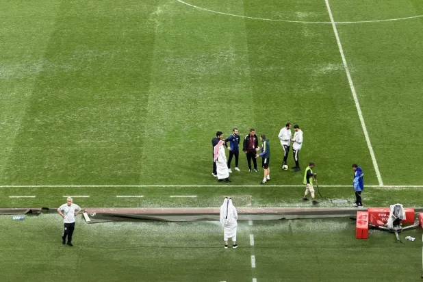 أرجئ انطلاق الشوط الثاني من مباراة السعودية والإمارات في كأس العرب بسبب الأمطار الغزيرة (الشرق الأوسط)