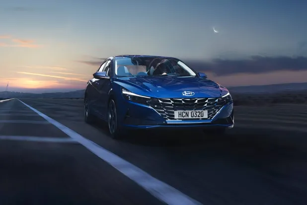 سيارة «هيونداي إلنترا» موديل CN7 (وكيل هيونداي في مصر عبر فيسبوك) 