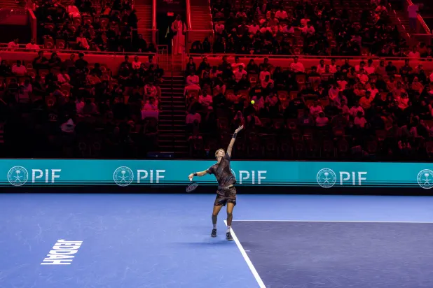 من مواجهات البطولة على صالة مدينة الملك عبدالله الرياضية بجدة (الشرق الأوسط)