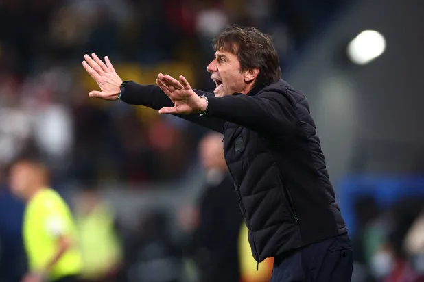 كونتي أكد أن الروح الرجولية قادتهم للفوز في مباراة السوبر (رويترز)