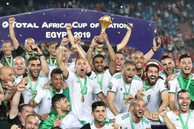 «أمم أفريقيا»: الجزائر تطارد «التاج» بعد نكستين 