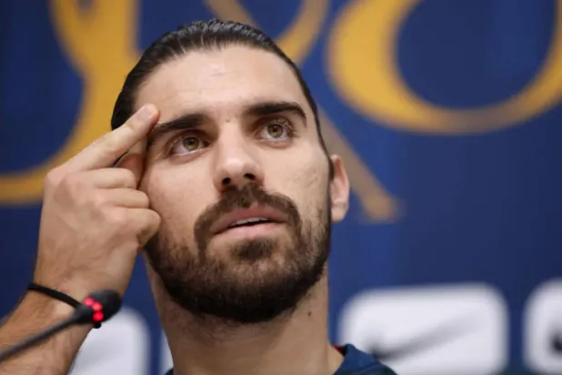 روبن نيفيز لاعب نادي الهلال (رويترز)